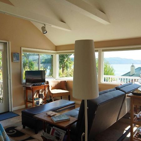 Idyllic Waterfront Cottage With Beach And Sunset Views Port Townsend Exterior foto